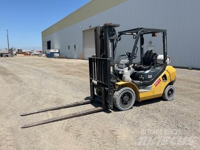 Komatsu FG25T Anlegg - Annet