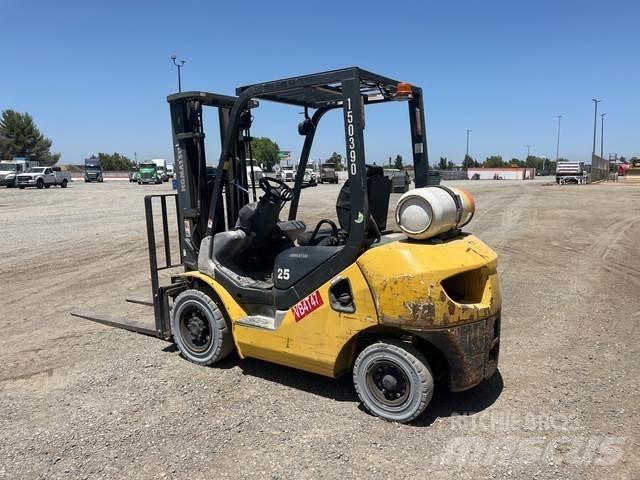 Komatsu FG25T Anlegg - Annet