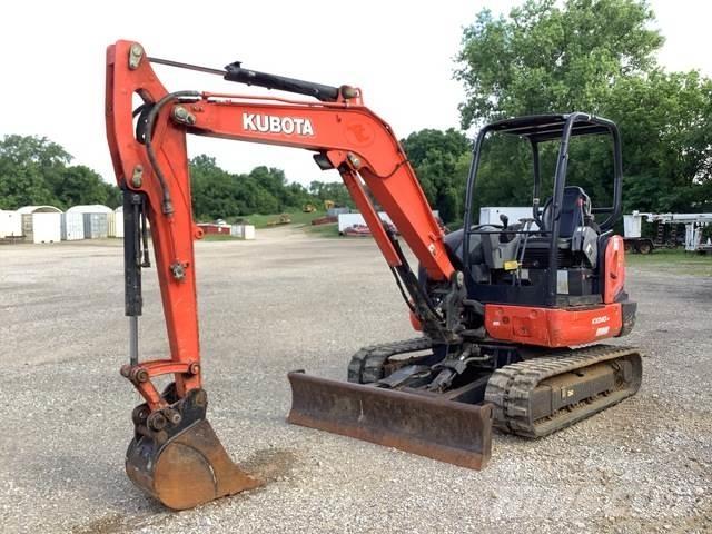 Kubota KX040-4 Beltegraver