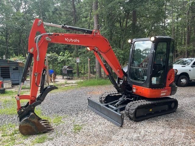 Kubota KX040-4 Beltegraver