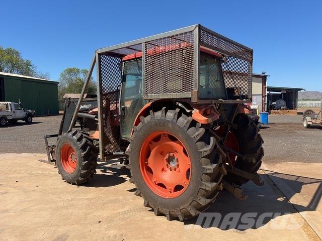 Kubota M125X Traktorer