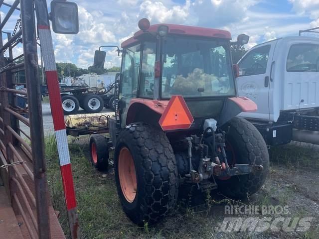 Kubota M5700 Innendørs feiemaskiner