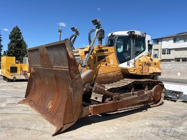 Liebherr 746 Dozere Beltegående