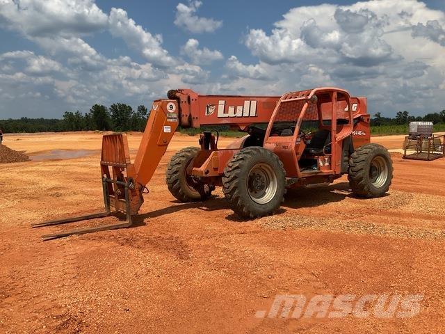 Lull 944E-42 Teleskoplastere