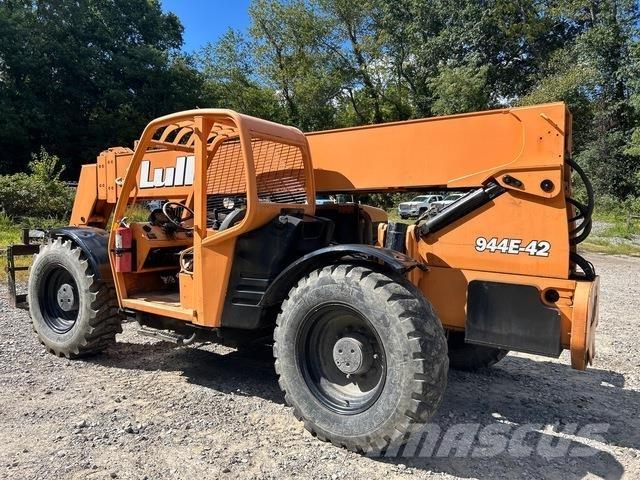 Lull 944E-42 Teleskop bomlifter