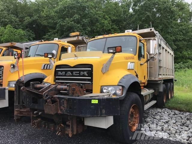 Mack 700 Snøploger- og skjær