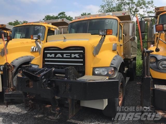 Mack 700 Snøploger- og skjær