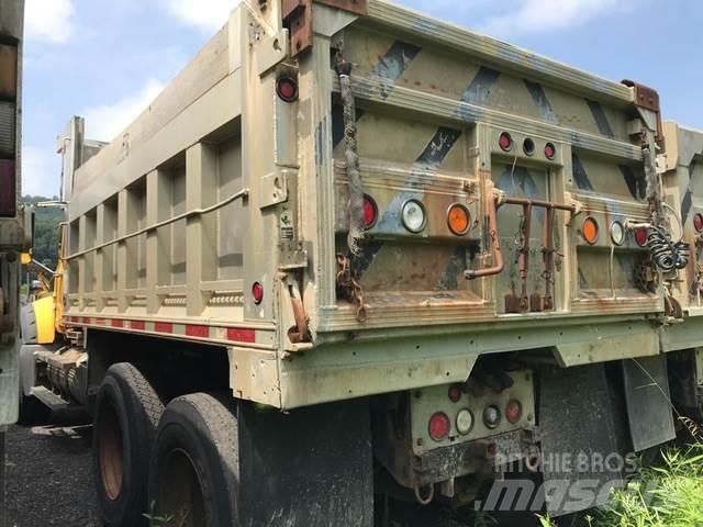 Mack 700 Snøploger- og skjær