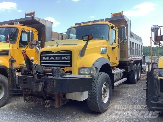 Mack 700 Snøploger- og skjær