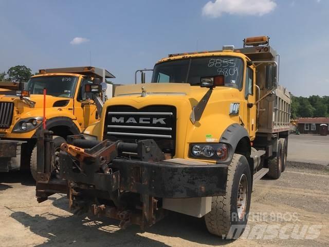 Mack 700 Snøploger- og skjær