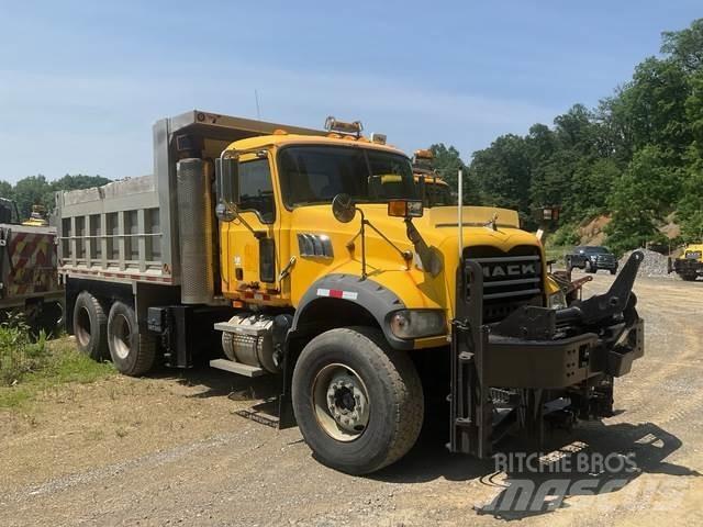 Mack 700 Snøploger- og skjær