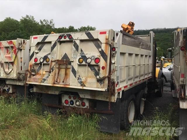 Mack 700 Snøploger- og skjær