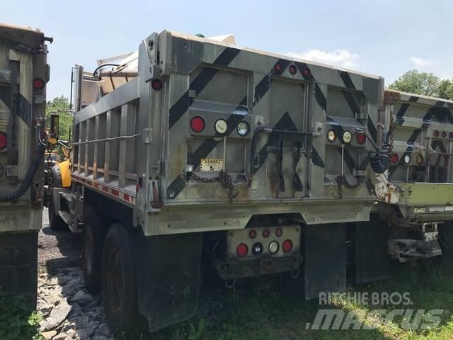Mack 700 Snøploger- og skjær