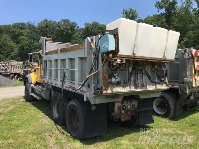 Mack 700 Snøploger- og skjær