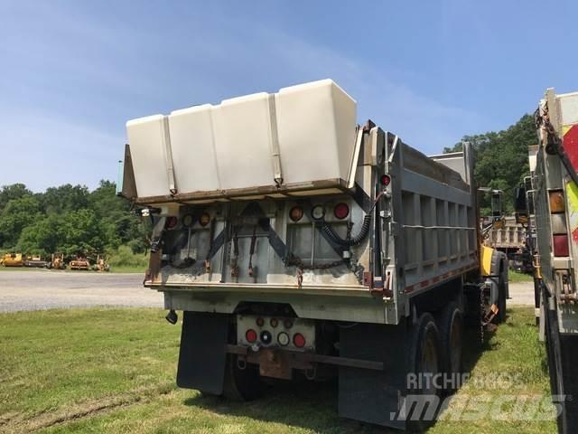Mack 700 Snøploger- og skjær