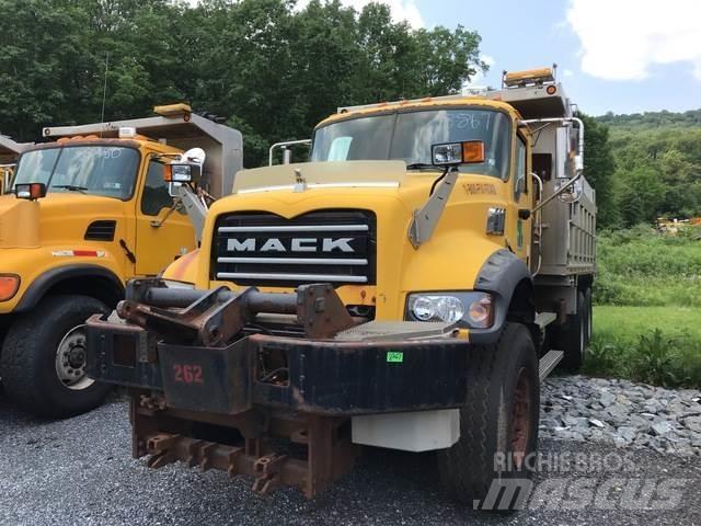 Mack 700 Snøploger- og skjær