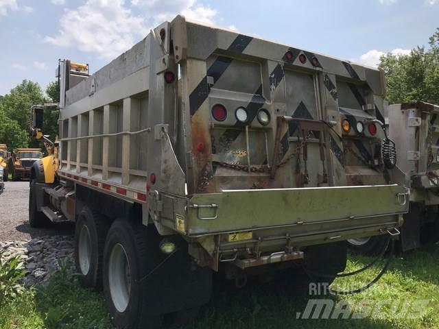 Mack 700 Snøploger- og skjær
