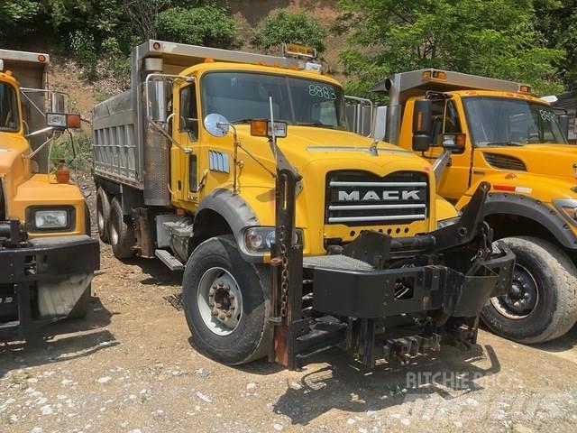 Mack 700 Snøploger- og skjær