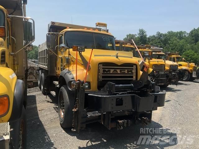 Mack 700 Snøploger- og skjær