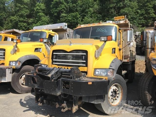 Mack 700 Snøploger- og skjær
