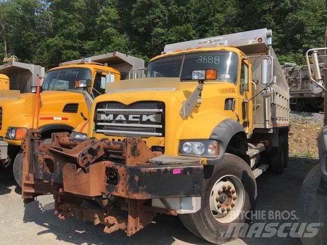Mack 700 Snøploger- og skjær