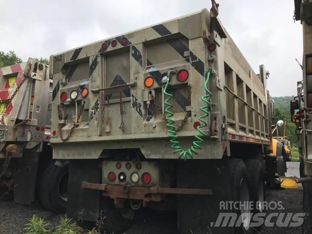 Mack 700 Snøploger- og skjær