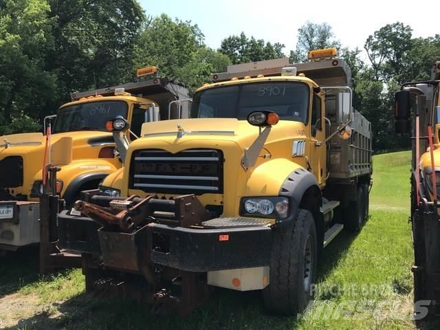 Mack 700 Snøploger- og skjær