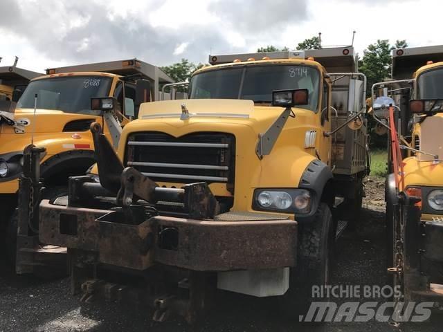 Mack 700 Snøploger- og skjær