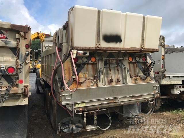 Mack 700 Snøploger- og skjær