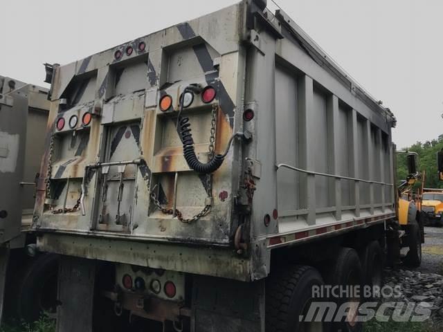 Mack 700 Snøploger- og skjær
