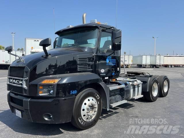 Mack AN64T Trekkvogner