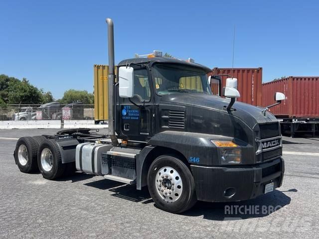 Mack AN64T Trekkvogner
