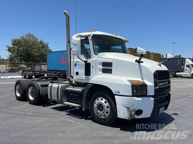 Mack AN64T Trekkvogner