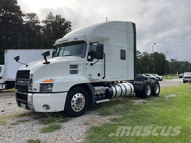Mack AN64T Trekkvogner