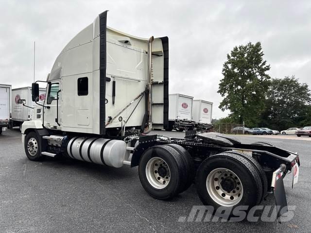 Mack AN64T Trekkvogner