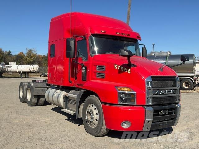 Mack AN64T Trekkvogner