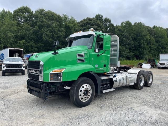 Mack Anthem Trekkvogner