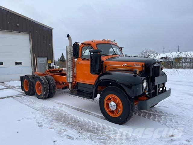 Mack B615T Trekkvogner