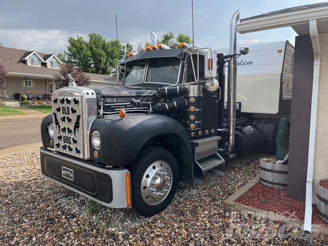 Mack B75 Trekkvogner