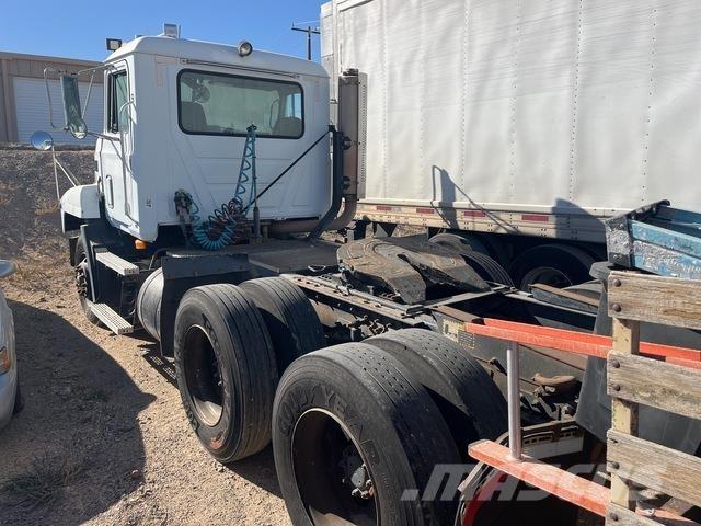 Mack CH613 Trekkvogner