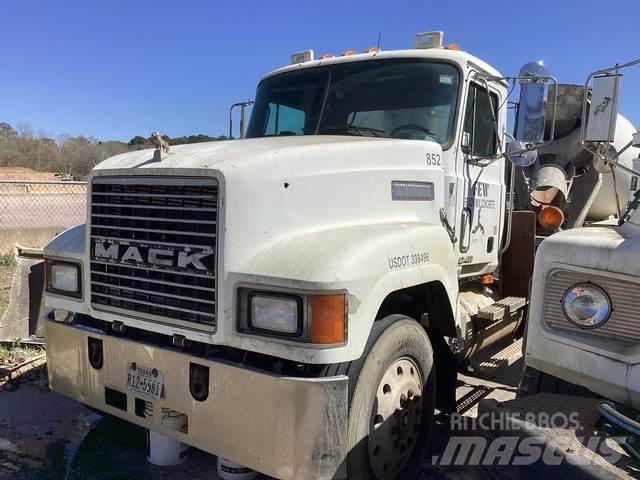 Mack CH613 Trekkvogner