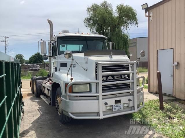 Mack CH613 Trekkvogner