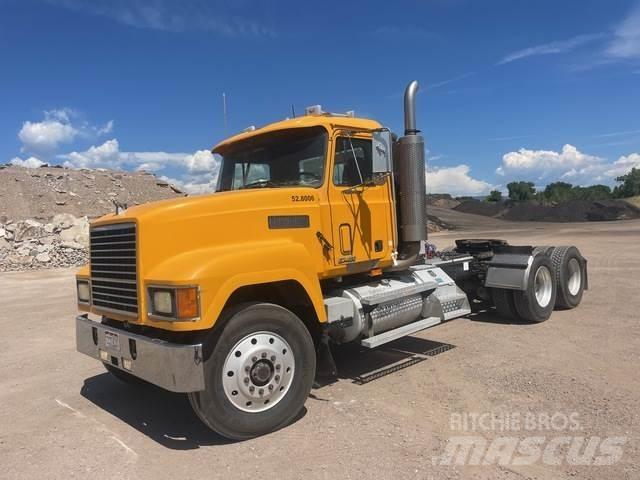 Mack CH613 Trekkvogner
