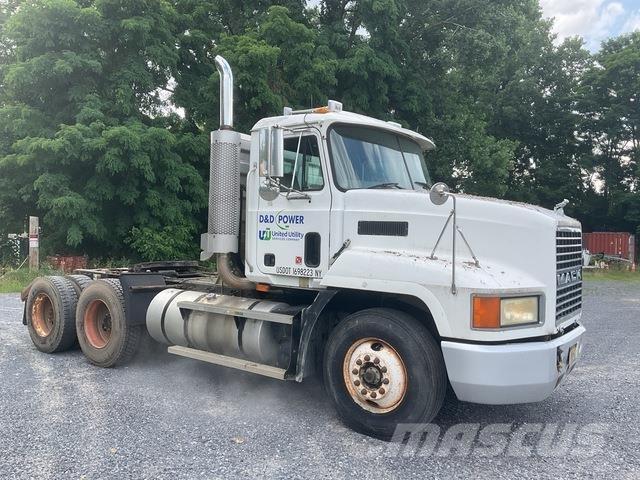 Mack CH613 Trekkvogner