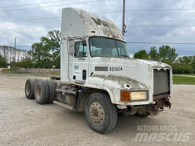 Mack CH613 Trekkvogner