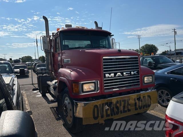 Mack CH613 Trekkvogner