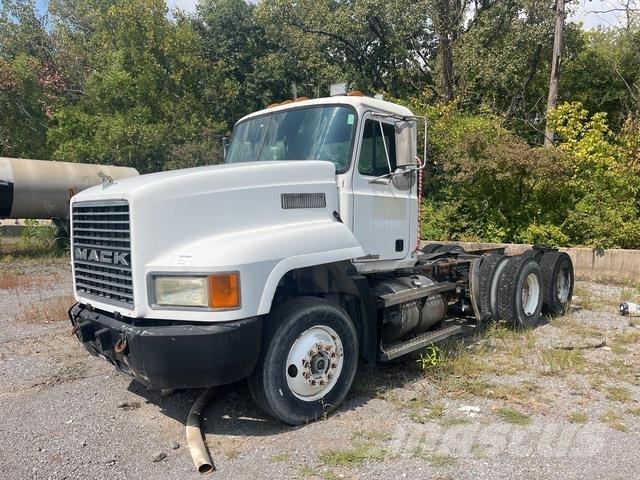 Mack CH613 Trekkvogner