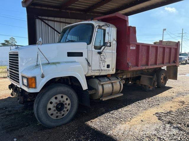 Mack CHU613 Tippbil