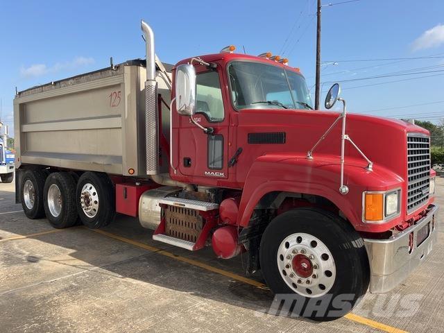 Mack CHU613 Tippbil