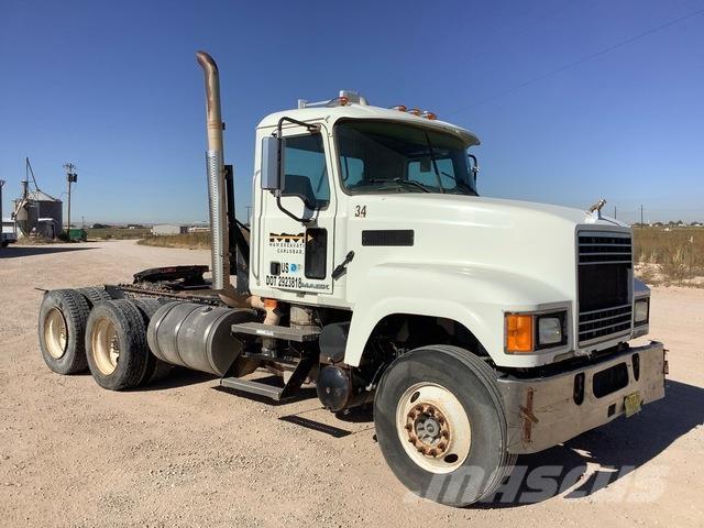 Mack CHU613 Trekkvogner